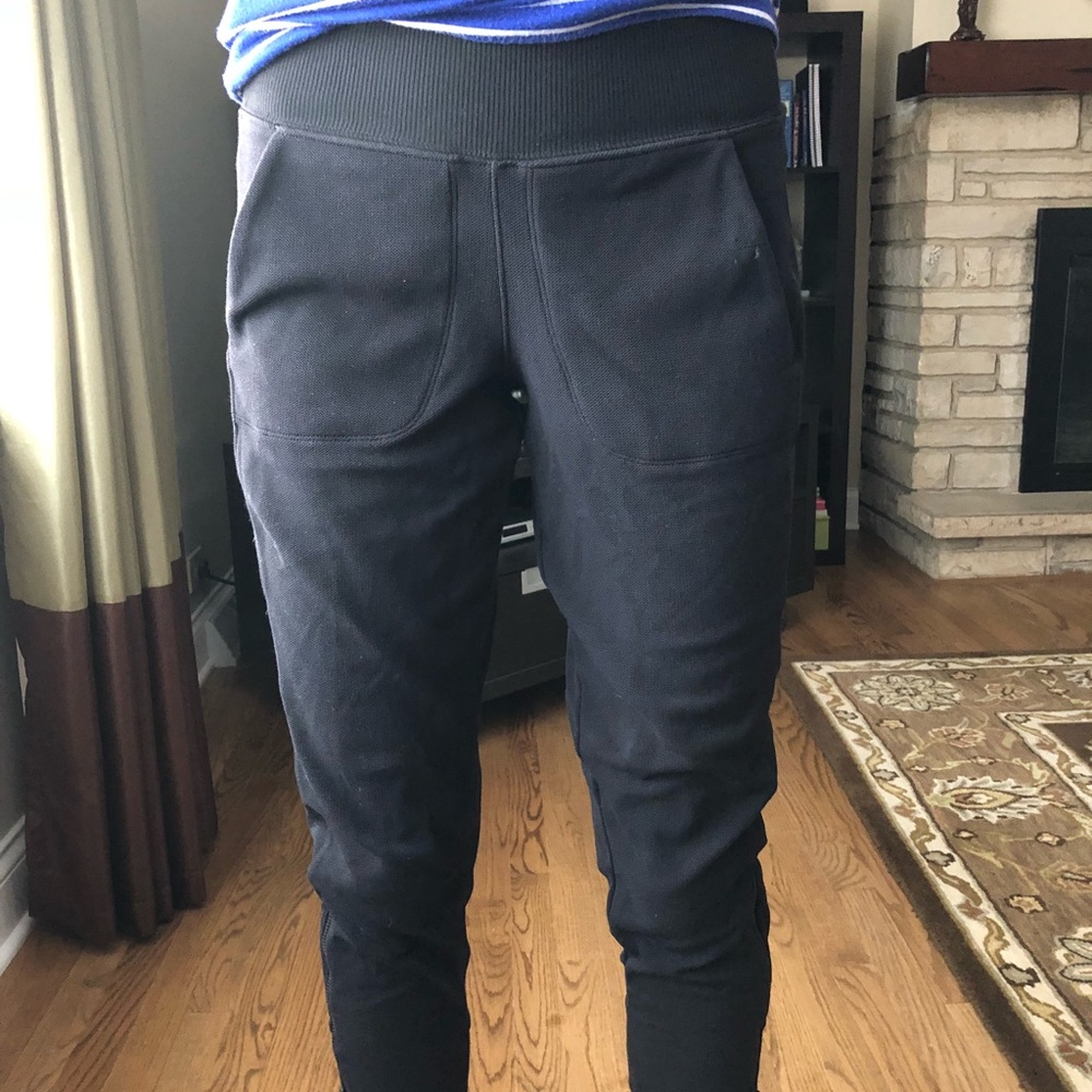 Athleta Capris Like new xs